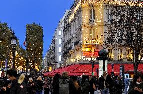 Illustration - Christmas in Paris