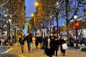 Illustration - Christmas in Paris