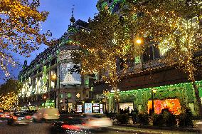 Illustration - Christmas in Paris