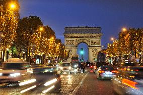 Illustration - Christmas in Paris