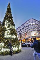 Illustration - Christmas in Paris