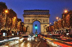 Illustration - Christmas in Paris