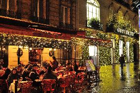 Illustration - Christmas in Paris