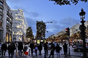 Illustration - Christmas in Paris