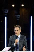 Debate between Emmanuel Gregoire and Pierre-Yves Bournazel - Paris