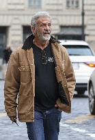 Mel Gibson Out - Rome