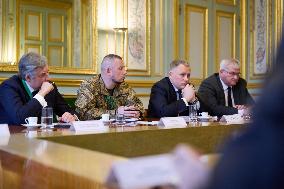 Zelensky Held a Joint Phone Call with European Leaders and the NATO Secretary General - Paris