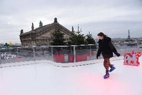 The Ice Rink At Galeries Lafayette - Paris
