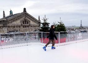 The Ice Rink At Galeries Lafayette - Paris