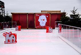The Ice Rink At Galeries Lafayette - Paris