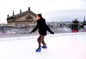 The Ice Rink At Galeries Lafayette - Paris