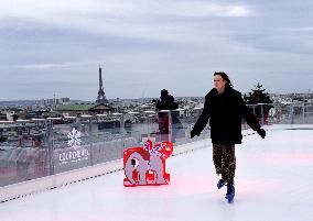 The Ice Rink At Galeries Lafayette - Paris