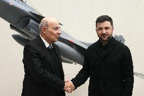 Zelensky Visits Dassault Aviation With Dassault CEO - Cergy-Pontoise