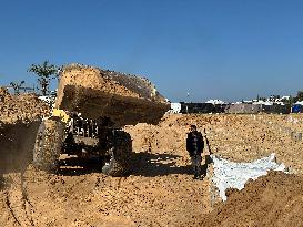 Unidentified War Victims Buried In Gaza