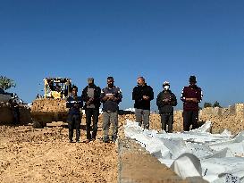 Unidentified War Victims Buried In Gaza