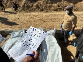 Unidentified War Victims Buried In Gaza