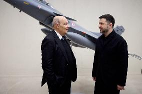Zelensky Visits Dassault Aviation With Dassault CEO - Cergy-Pontoise