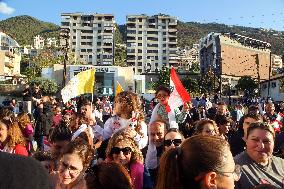 Cheering Crowds For Pope Leo XIV - Beirut