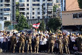 Cheering Crowds For Pope Leo XIV - Beirut