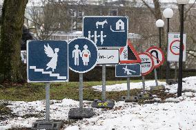 Road traffic signs advent display