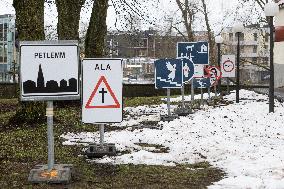 Road traffic signs advent display