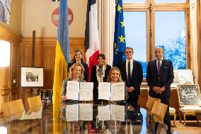 Anne Hidalgo Meets Olena Zelenska at Paris City Hall - Paris