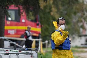 EMU Personnel Disinfect Vehicles for Swine Fever Control - Barcelona