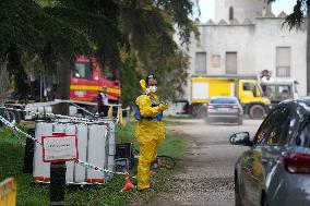 EMU Personnel Disinfect Vehicles for Swine Fever Control - Barcelona