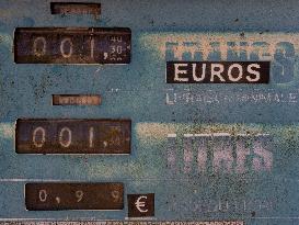 Illustration - Gasoline Pump -