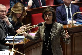 Questions To The Government - Paris