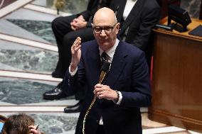 Questions To The Government - Paris