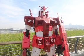 Rednote x Bandai Gundam Co-branded Red-painted Robot Mode