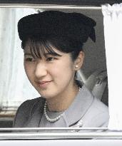 Japanese Princess Aiko visits imperial graveyard