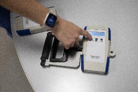 Stephanie Rist visits the Institute of Myology - Paris