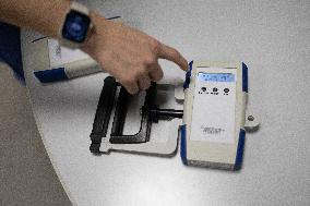 Stephanie Rist visits the Institute of Myology - Paris