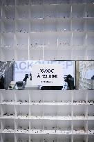 Opening of the discount eyeglasses shop Blacksheep - Paris AJ