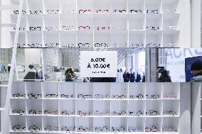 Opening of the discount eyeglasses shop Blacksheep - Paris AJ