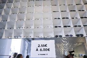 Opening of the discount eyeglasses shop Blacksheep - Paris AJ
