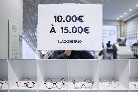 Opening of the discount eyeglasses shop Blacksheep - Paris AJ