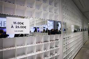 Opening of the discount eyeglasses shop Blacksheep - Paris AJ