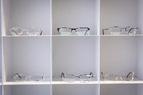 Opening of the discount eyeglasses shop Blacksheep - Paris AJ