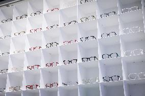 Opening of the discount eyeglasses shop Blacksheep - Paris AJ