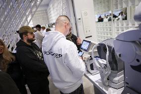 Opening of the discount eyeglasses shop Blacksheep - Paris AJ