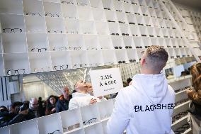 Opening of the discount eyeglasses shop Blacksheep - Paris AJ