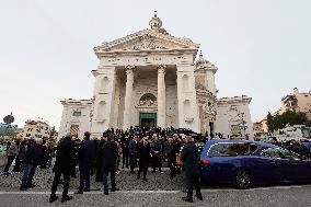 Funerali di Nicola Pietrangel