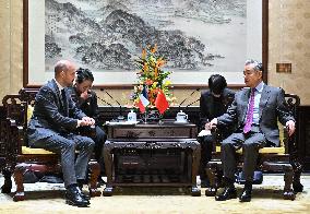 French Foreign Minister Barrot Meets with His Chinese Counterpart - Beijing