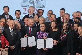 Mexican President Claudia Sheinbaum Holds Briefing Conference - Mexico