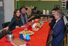 QUEEN MARY VISITS YOUTH SHELTER