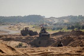 Egypt Opens Major Gaza Relief Camp