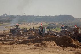 Egypt Opens Major Gaza Relief Camp